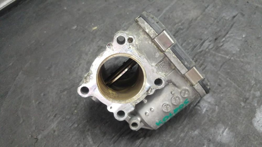 Clapeta acceleratie 2.0 dci m9r m9r d868 renault koleos 8200330810-e 8200330812