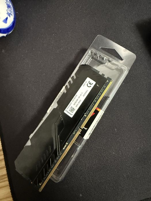 Kingston Fury 16 gb ddr4 чисто нова