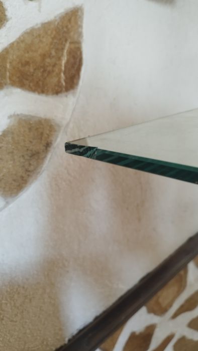 Стъклена маса за магазин