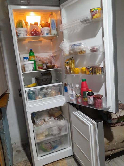 Продам холодильники 150.000