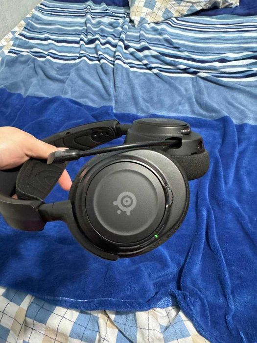 Игровые наушники SteelSeries Arctis Nova 7