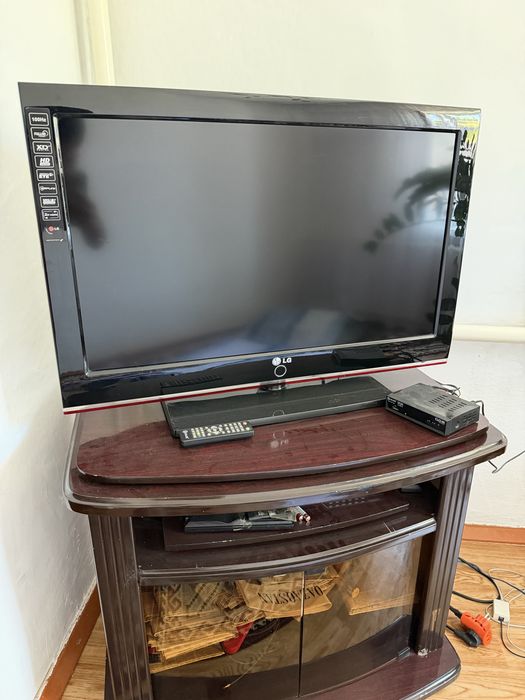 Продаётся Телевизор LG