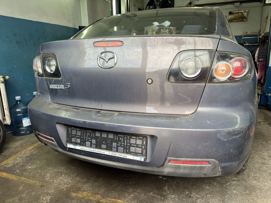 Lampa stop spate pe capota portbagaj Mazda 3 BK sedan 2003-2009