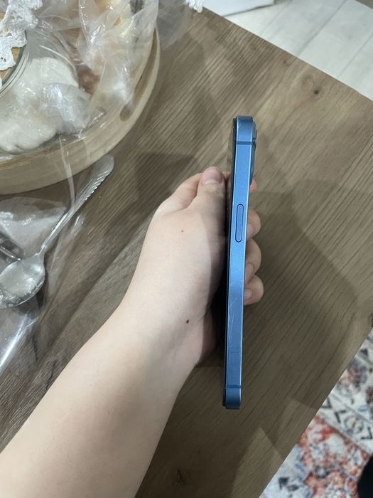 Айфон 13 на запчасти