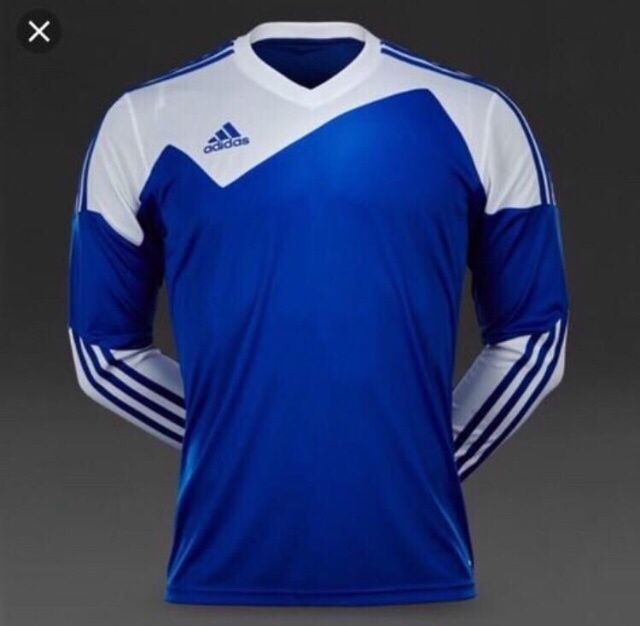 Adidas новая Футбольная форма Адидас. Оригинал 100%. Новая.