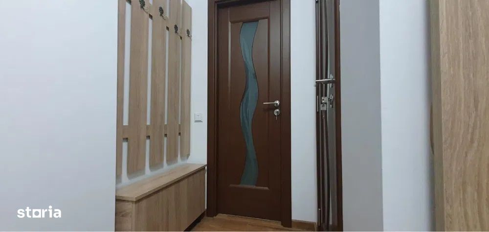 Central - Inchiriere casa, curte comuna - Str. Crinului