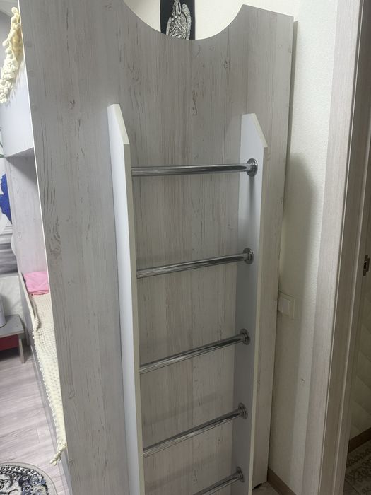 Продам двухъярусную кровать