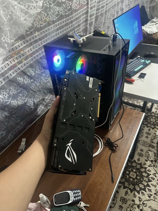 GTX 1080 8gb 3 Fan asus rog strix