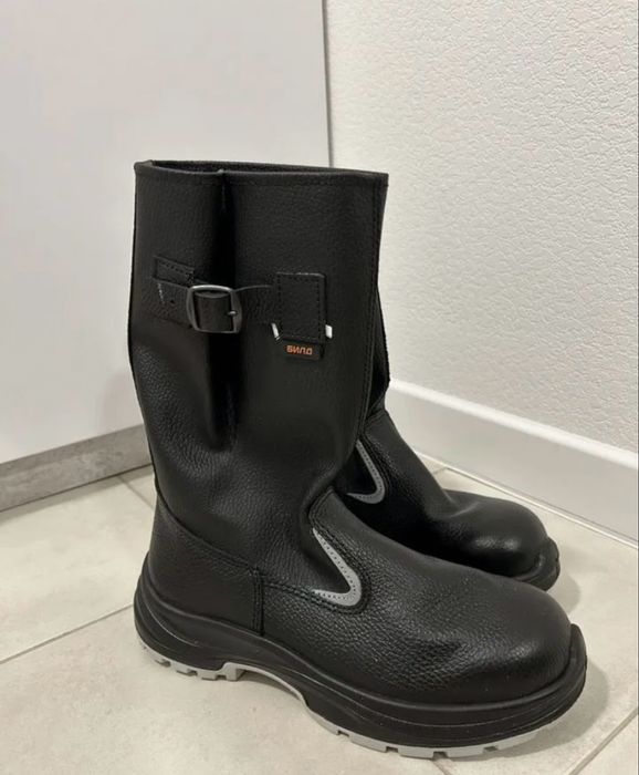 Продаётся Утепленные Сапоги Техноавиа!