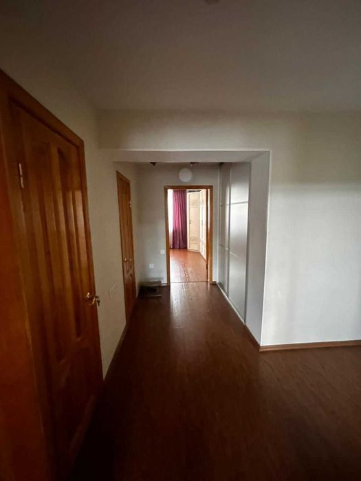 продам 3 ком квартира РН 20 мкр