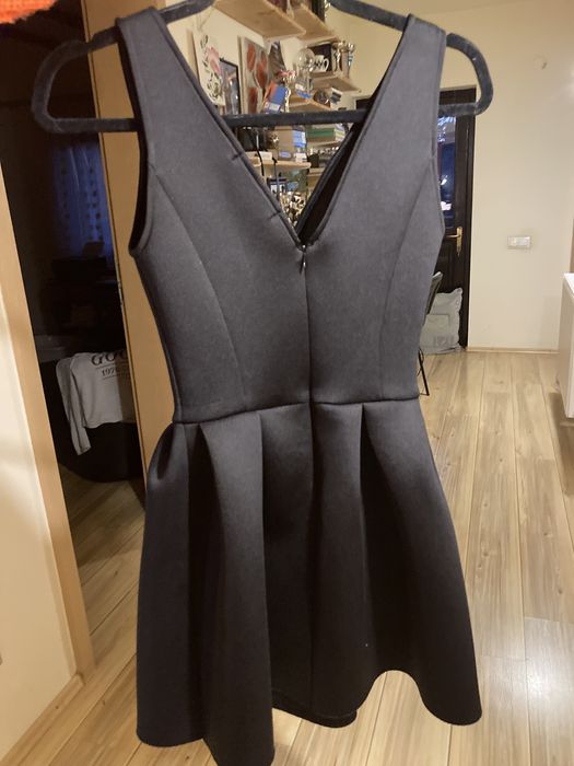 Rochie neagră 36