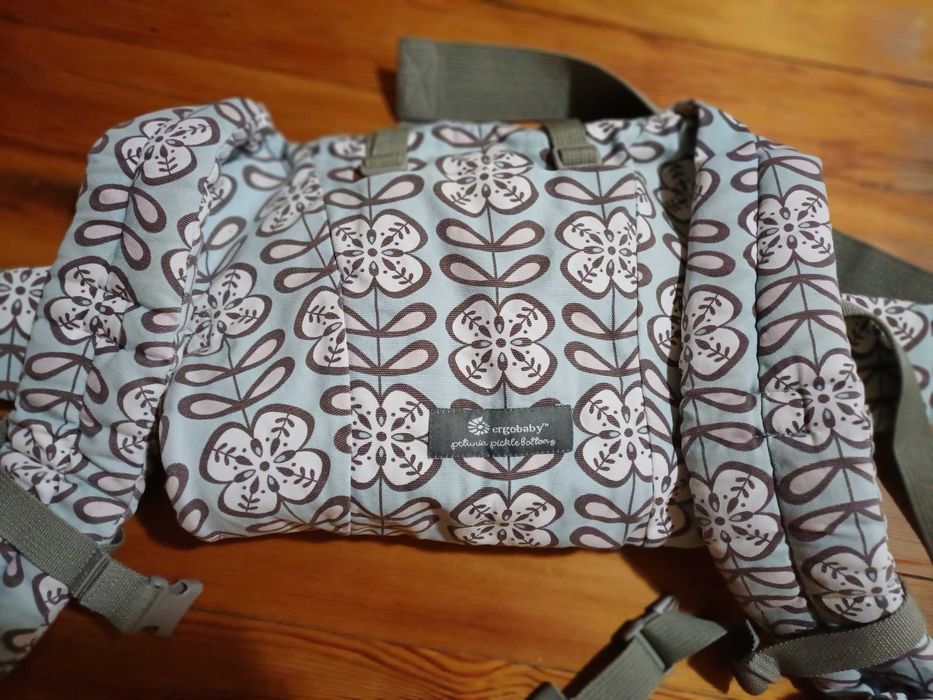 Кенгуру Ergobaby Petunia Pickle Bottom