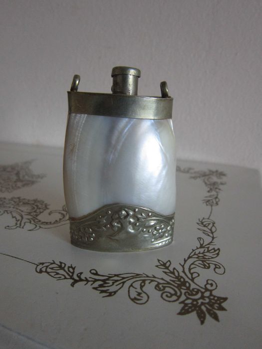 cadou rar Antic Victorian Mother of pearl Sticlă parfum handmade 1920