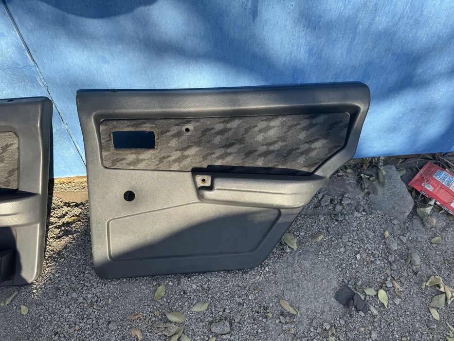 Дверные карты в сборе на Ваз 21099