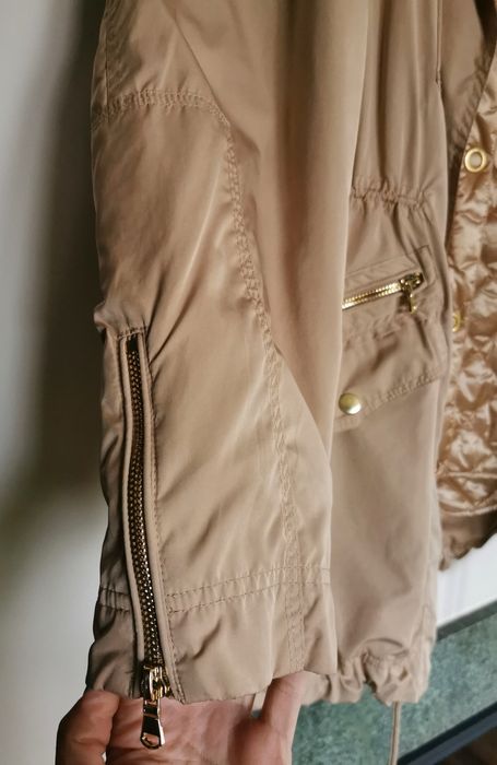 Яке в топло бежово Betty Barclay