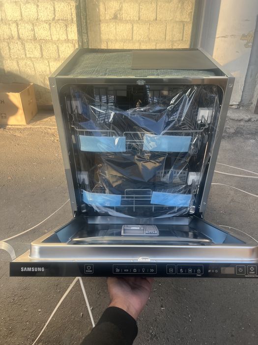 Встраиваемая посудомоечная машина Samsung  DW60M5050BB