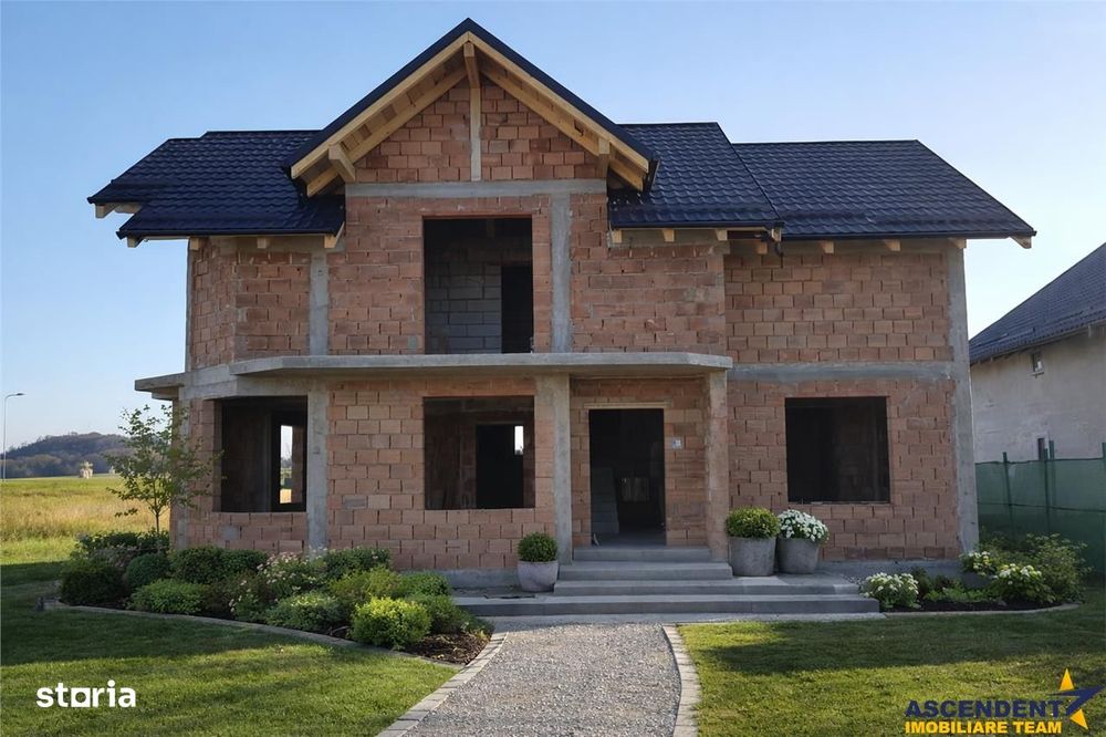 Casa eleganta pe 2 nivele, la 15 minute de Brasov, DJ 112A, finalizata