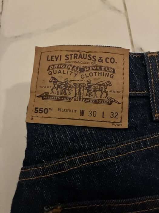 Jeans Levi’s 550 relaxed fit W30 L32 albastru inchis