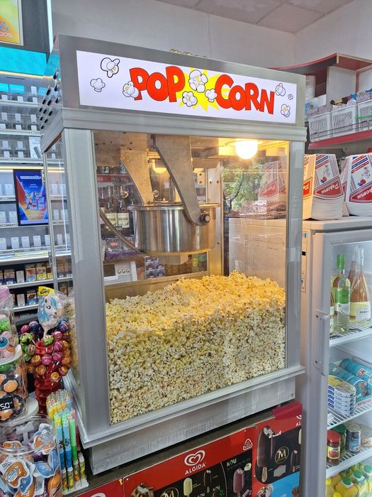 Mașină/aparat de popcorn ultra profesională marca Gold Medal Made în USA.  Preț 1600€ fix!