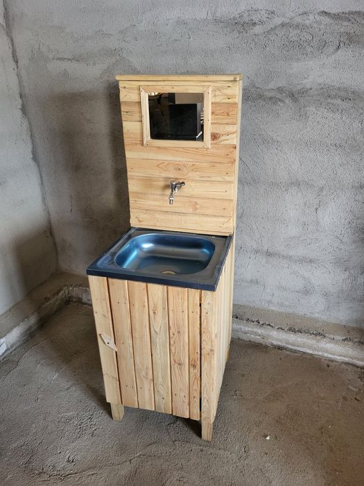 Деревянный умывалник