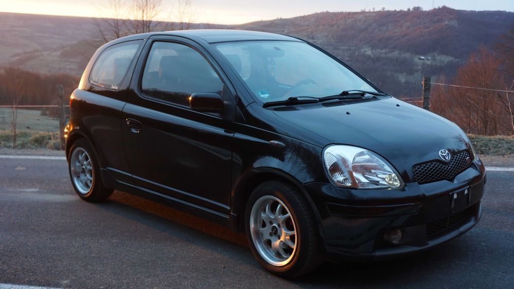Toyota Yaris TS (varianta sport) 1.5 benzina