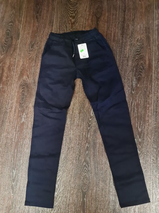 Продам Брюки школьные