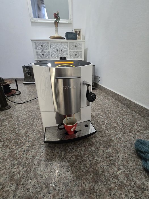 Кафемашина Miele Cm5100