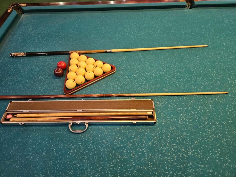 Стол бильярдный в хорошем состоянии для игр