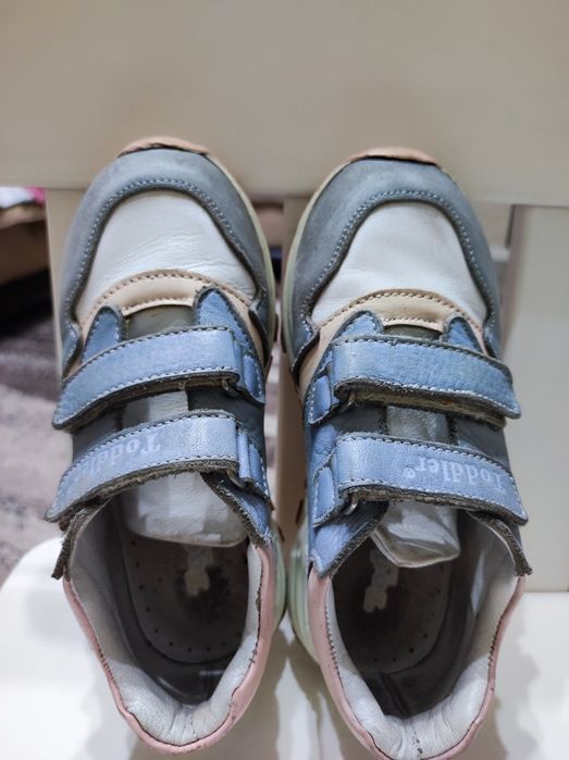 Продаю кроссовки 28 размер