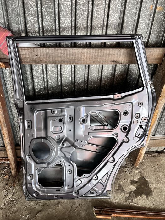 Задняя дверь на JAC JS4