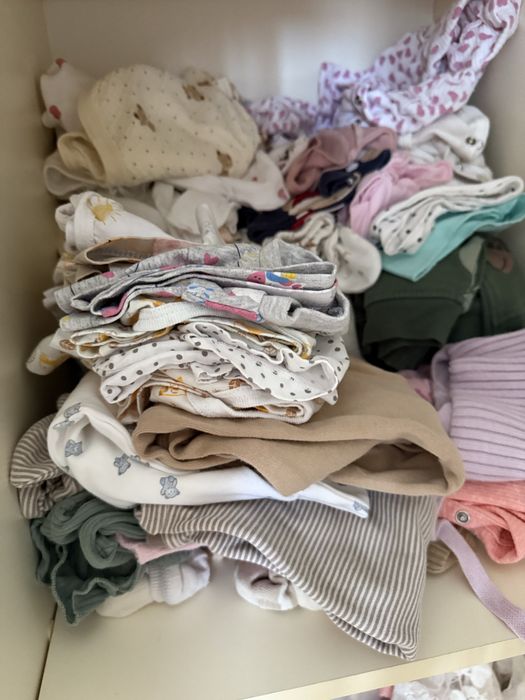 Продам детские футболки 52 -58