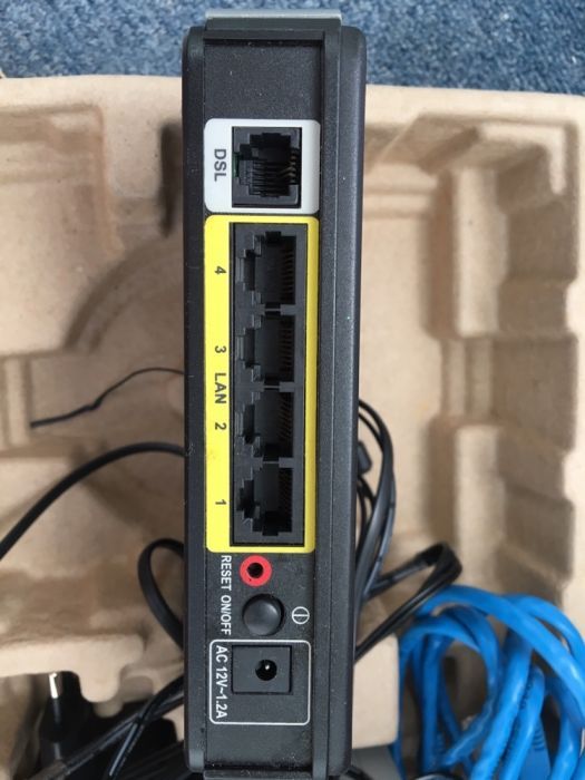 Модем D-Link DSL-2540U