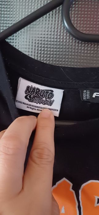 Vând tricou unisex culoare neagra,Naruto marimea L