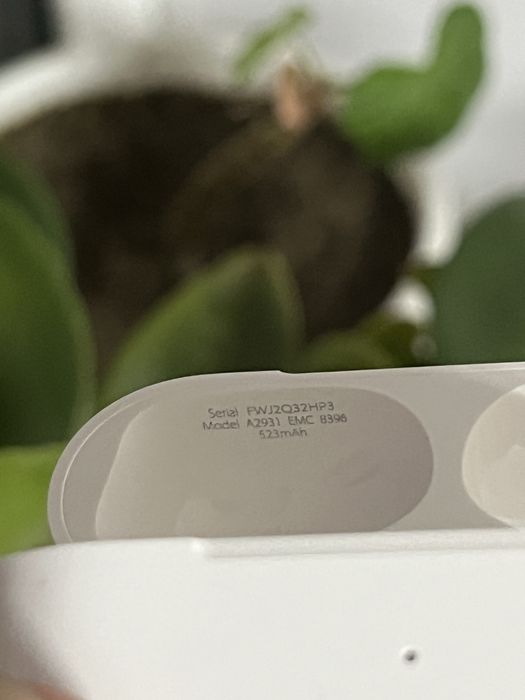 Эйр подс про 2 в хорошом состоянии