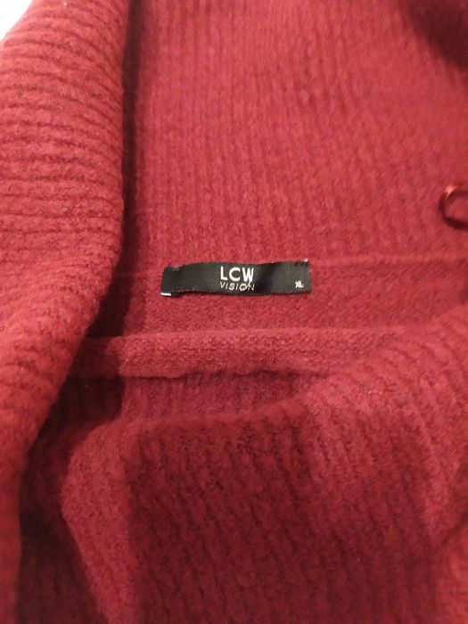 Пуловери на LC WAIKIKI