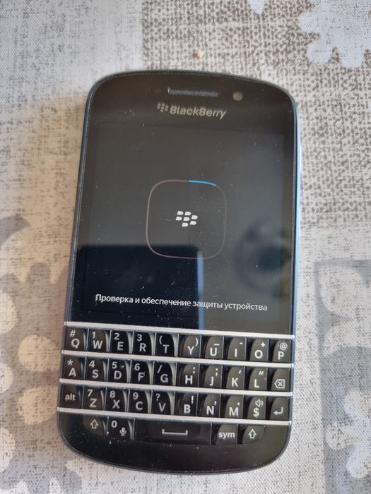 Blackberry q10 с коробкой