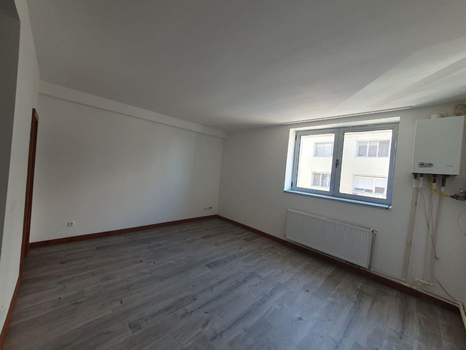 Vând garsoniera B-dul Closca