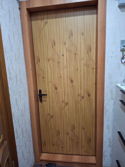 Продам дверь размер стандарт