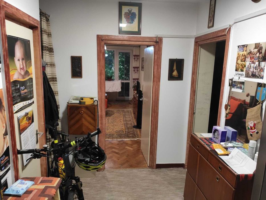 Apartament 3 camere , 7 Noiembrie, aproape de UMFST și spitale