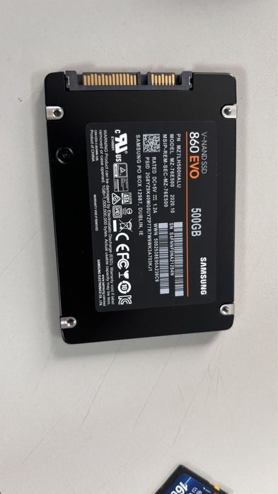 Твердотельный накопитель