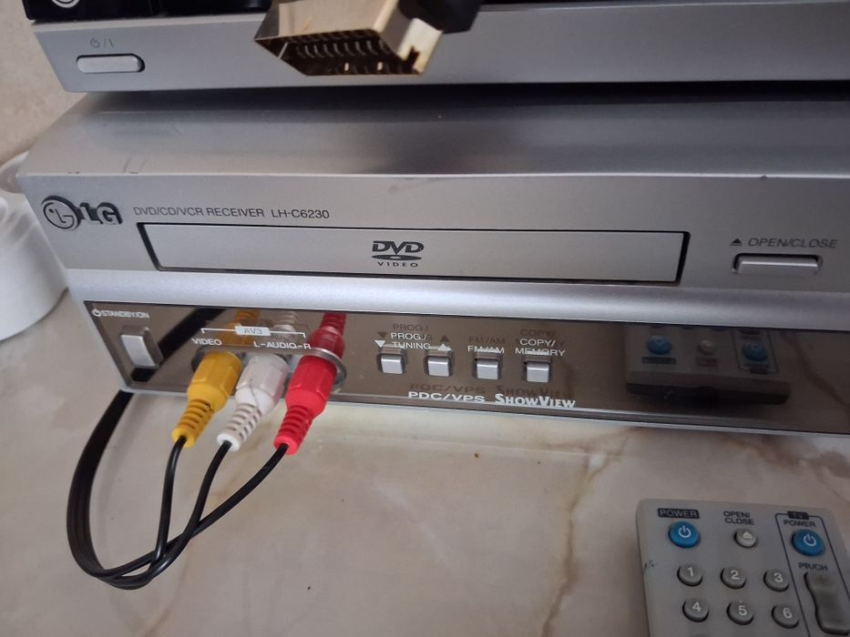 Homecinema LG dvd-vhs.