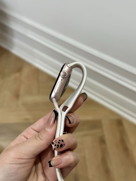 Apple Watch Series 11 42mm Rose Gold