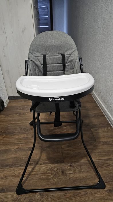 Стол за хранене.