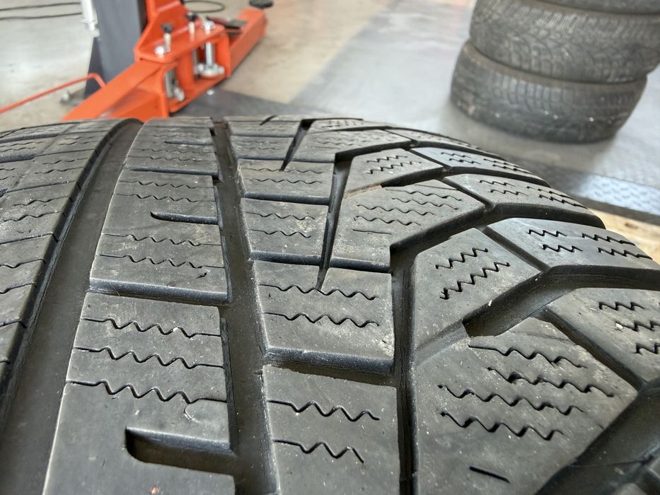 2бр. ЗИМНИ ГУМИ С Борд 235/55R/18 -HANKOOK- DOT:3617- 3.6мм. *40€ Комплект*