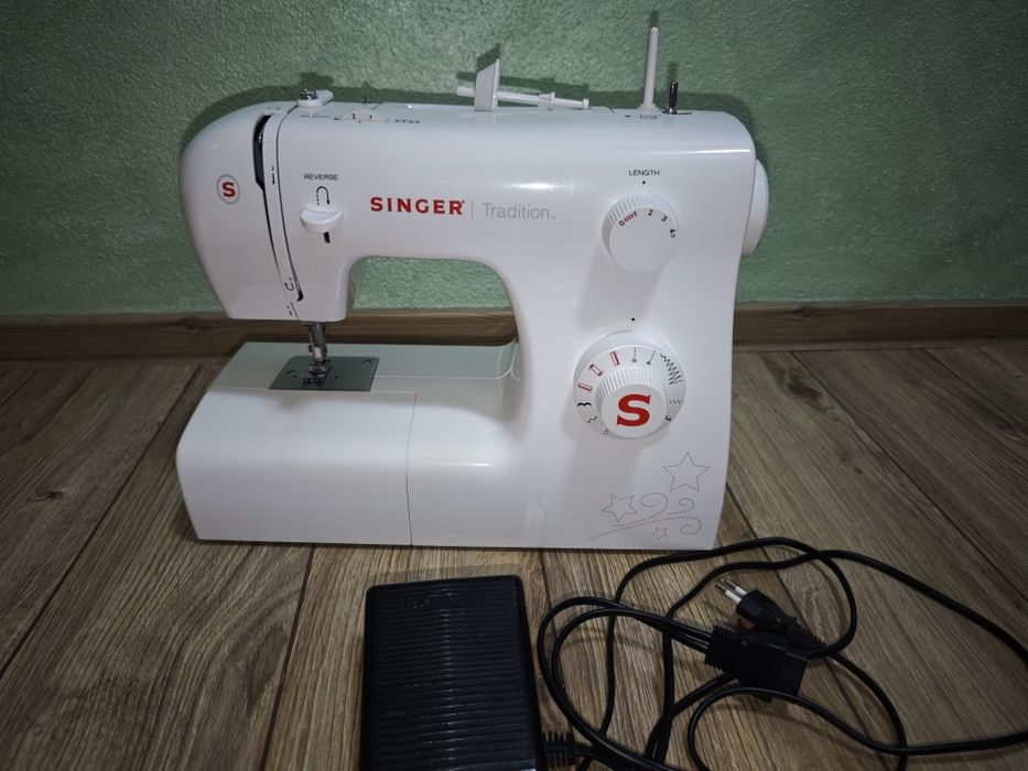 Masina de cusut Singer 2250