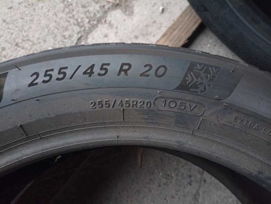 4 anvelope de iarna Michelin 255/45 R20.Pretul este pe bucata