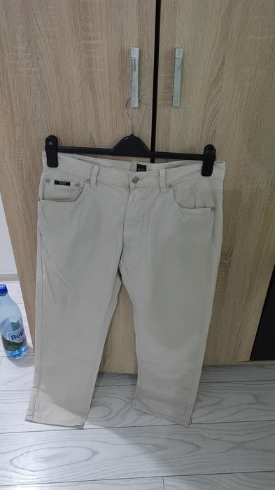 Blugi Hugo Boss albi