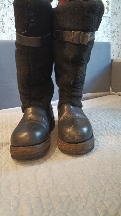 Продаю Унты и Берцы