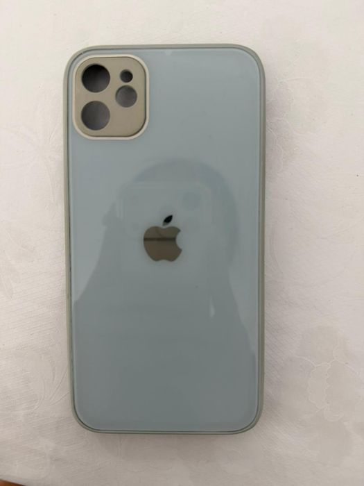 Продаю чехол на Айфон 11