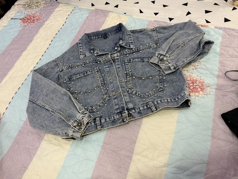 Женские  вещи…..